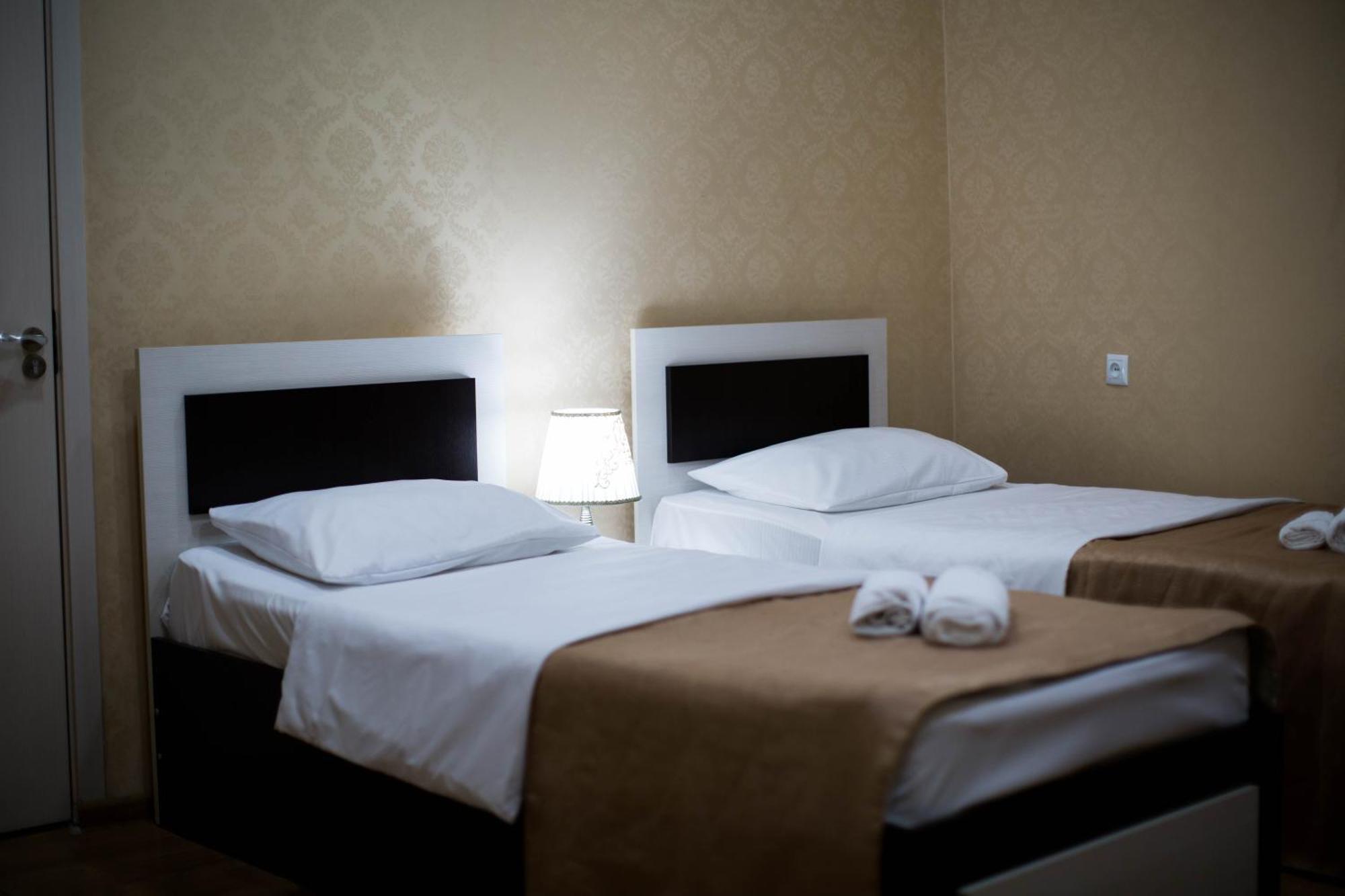 Hotel Care Inn Тбилиси Екстериор снимка