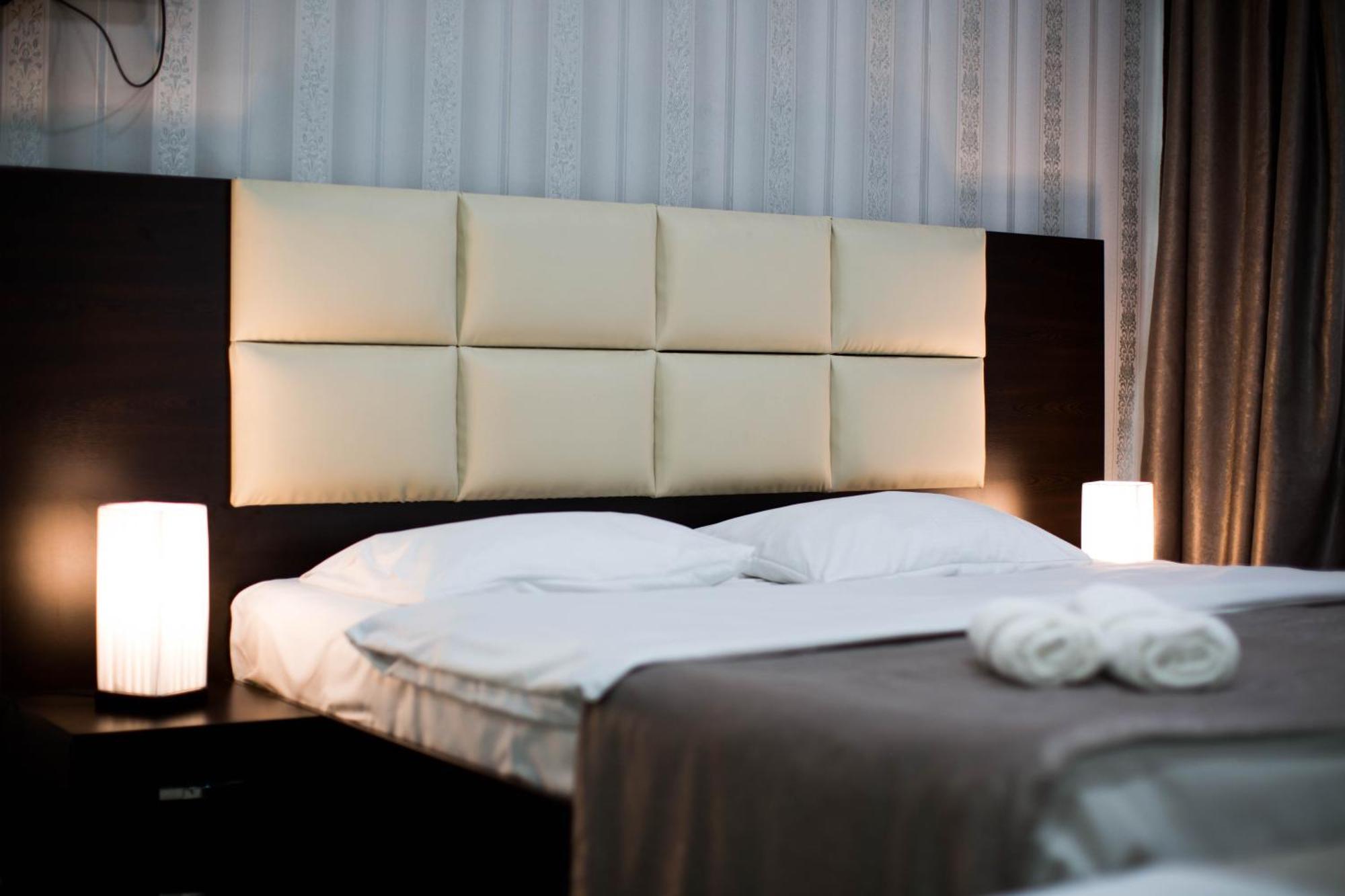 Hotel Care Inn Тбилиси Екстериор снимка
