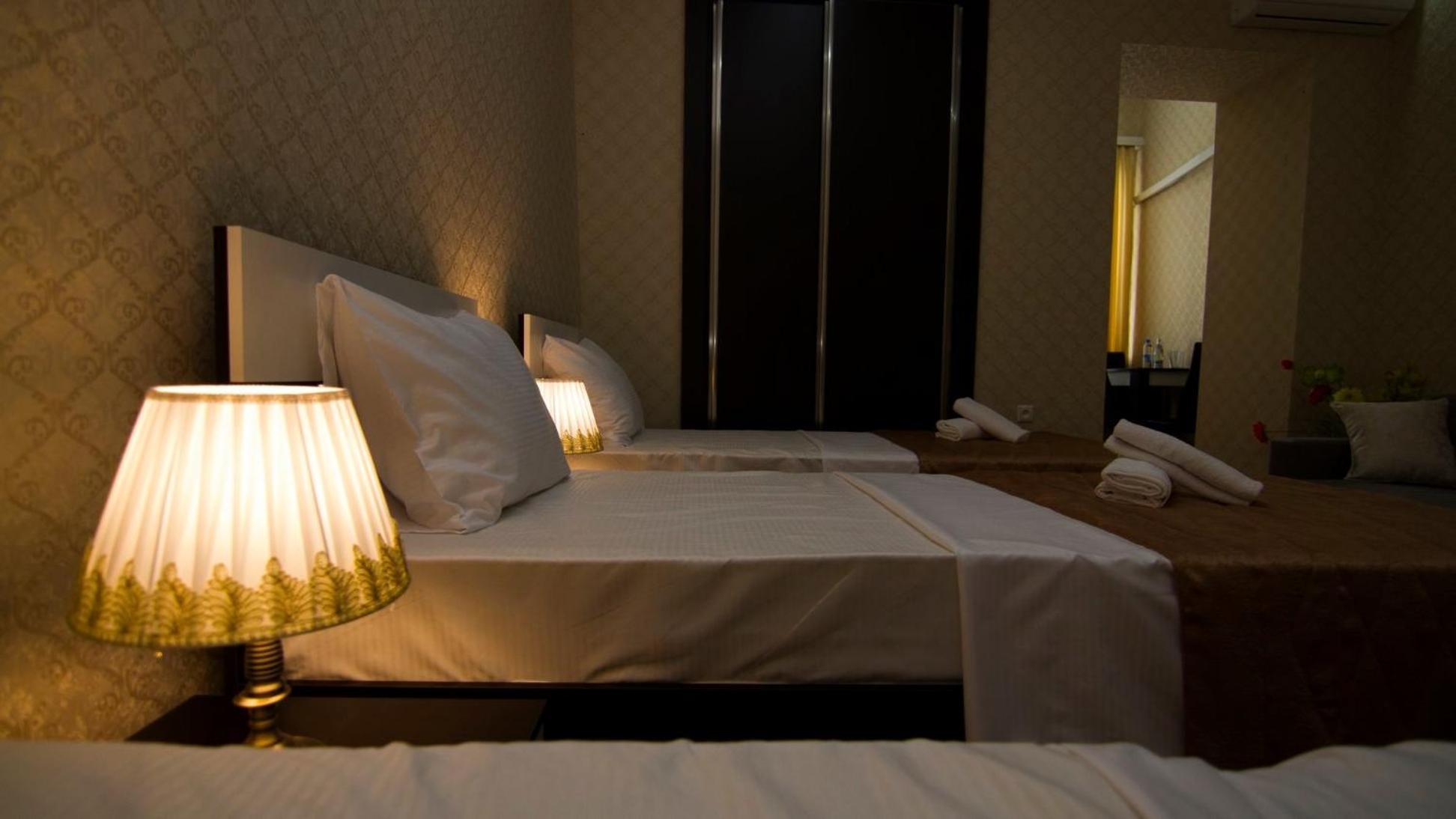 Hotel Care Inn Тбилиси Екстериор снимка