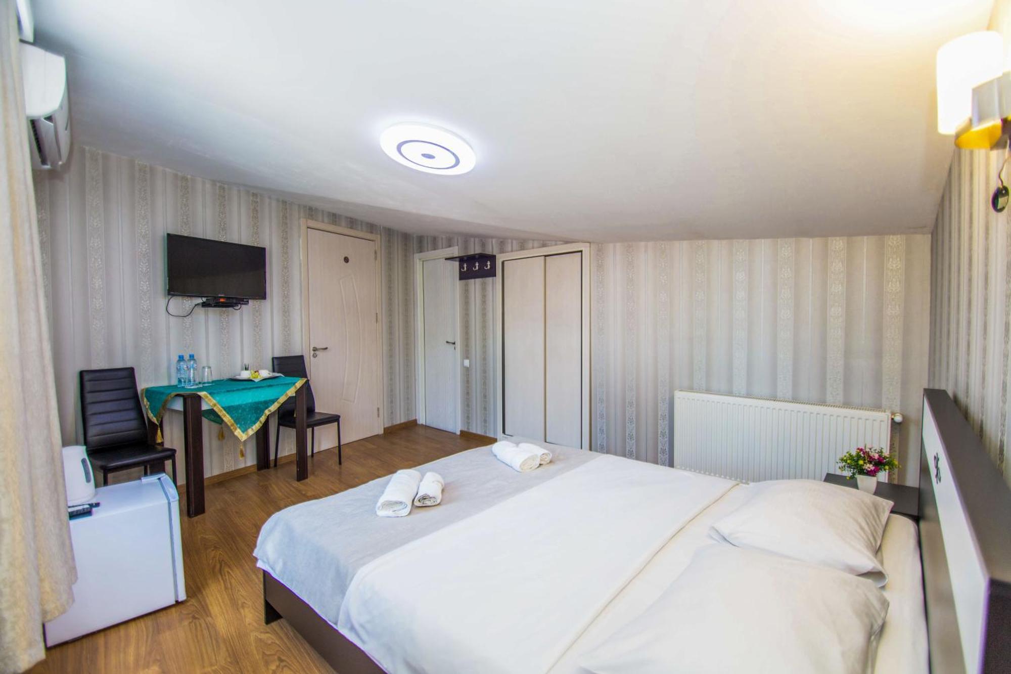 Hotel Care Inn Тбилиси Екстериор снимка