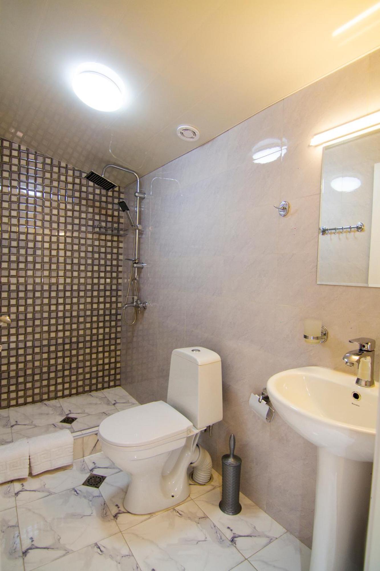 Hotel Care Inn Тбилиси Екстериор снимка