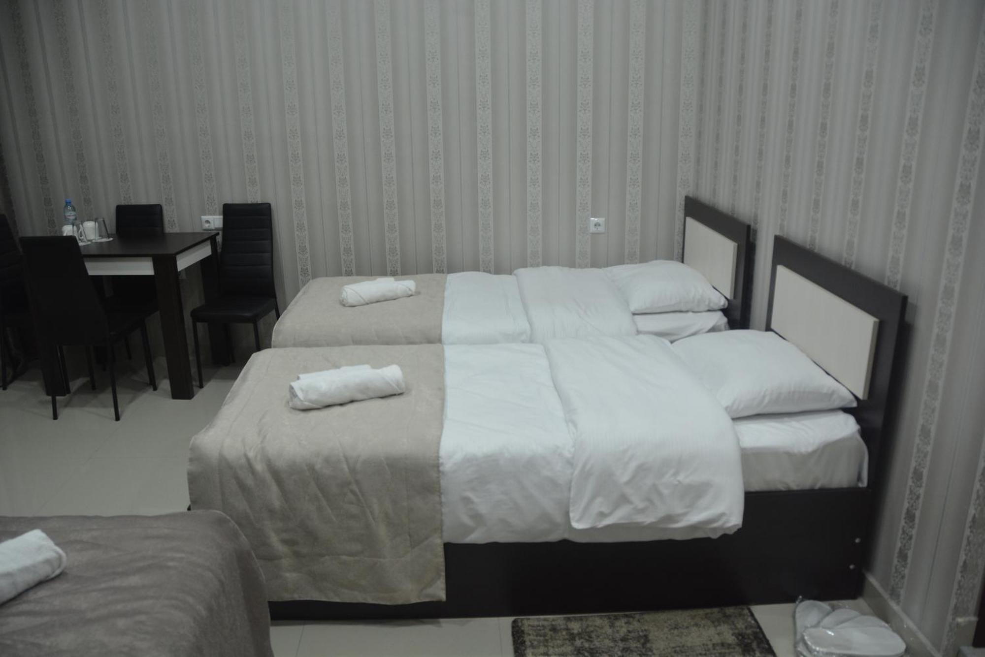 Hotel Care Inn Тбилиси Екстериор снимка